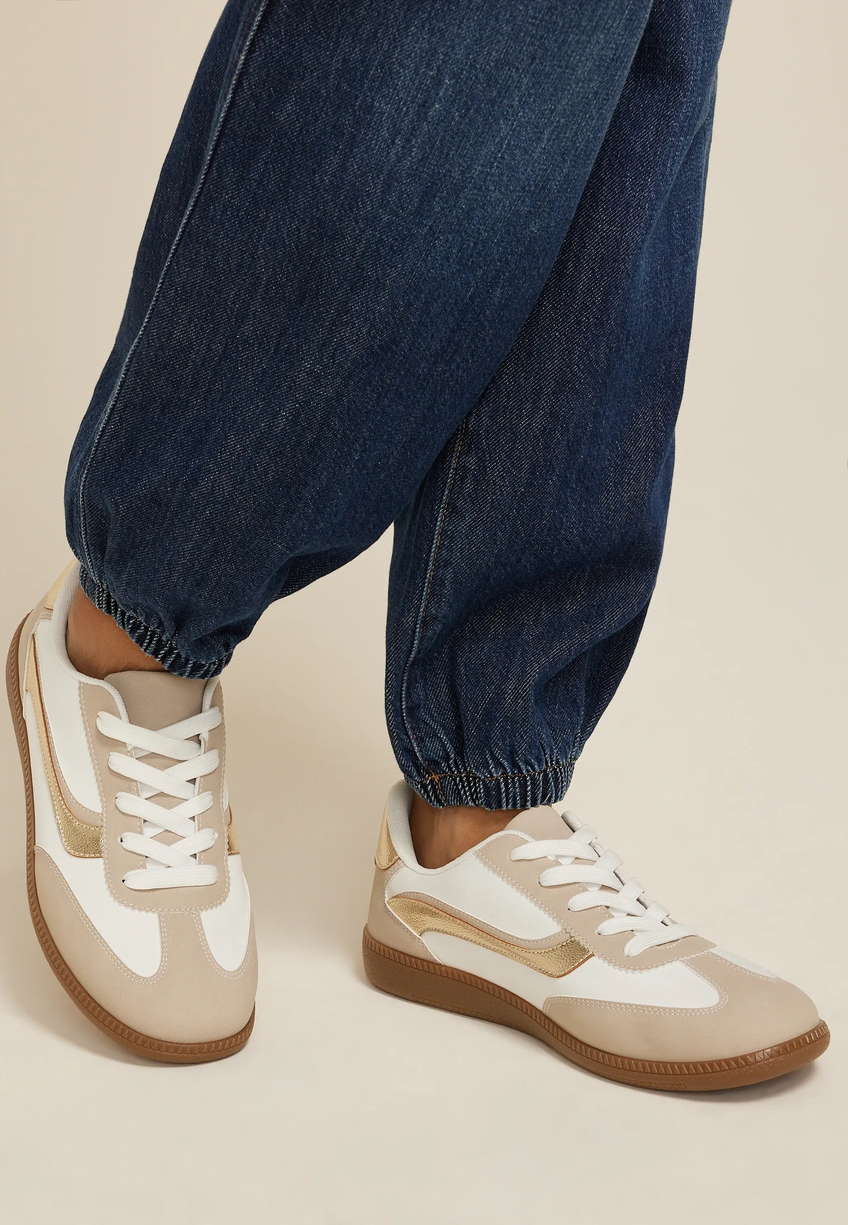SuperCush Demi Retro Lace Up Sneaker 12 SuperCush Demi Retro Lace Up Sneaker