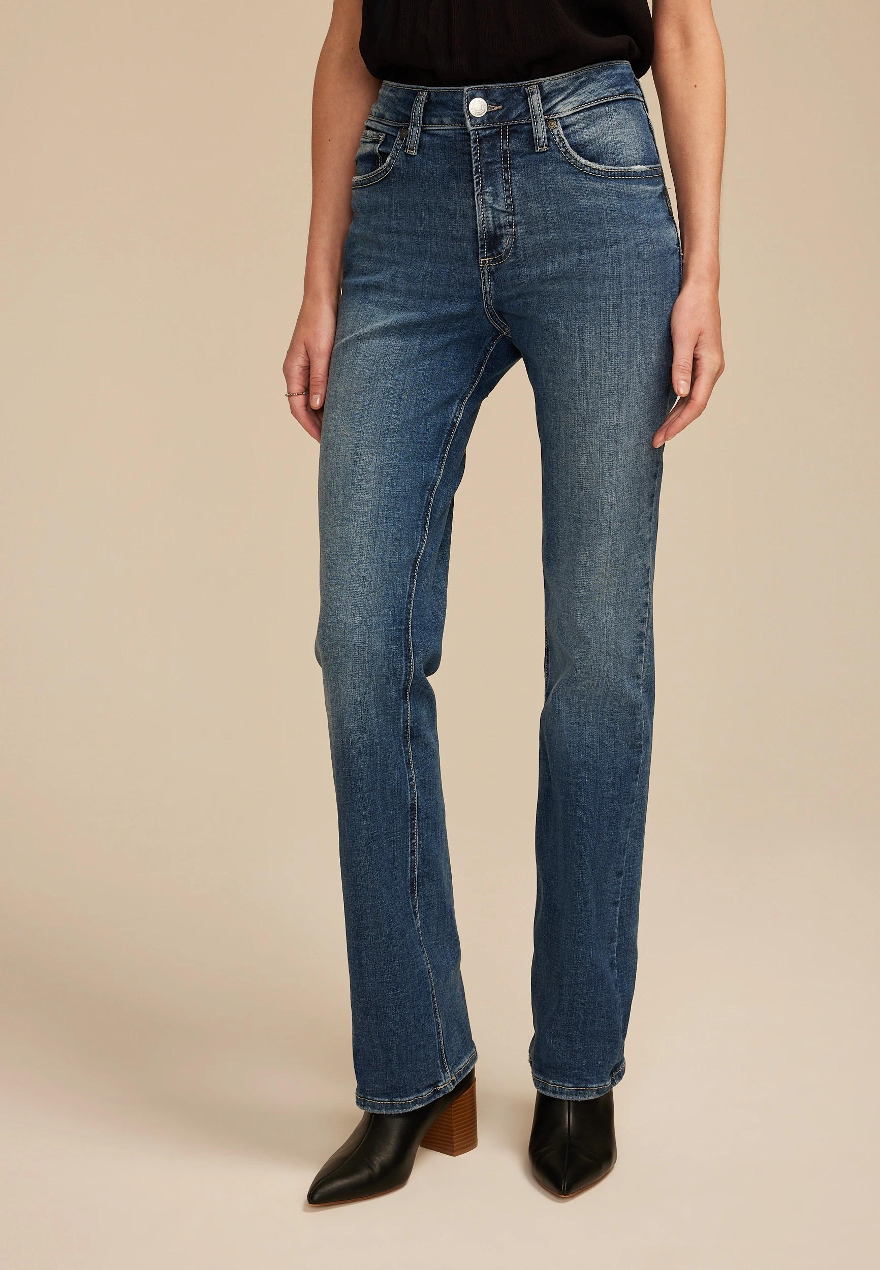 Silver Jeans Co.庐 Avery Curvy High Rise Border Stitch Slim Boot Jean